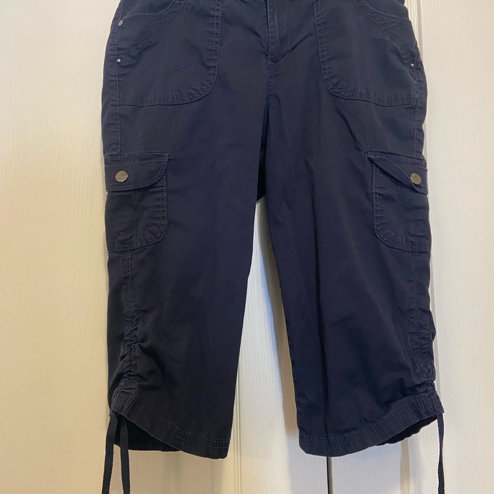 Women's Navy Cargo capris
